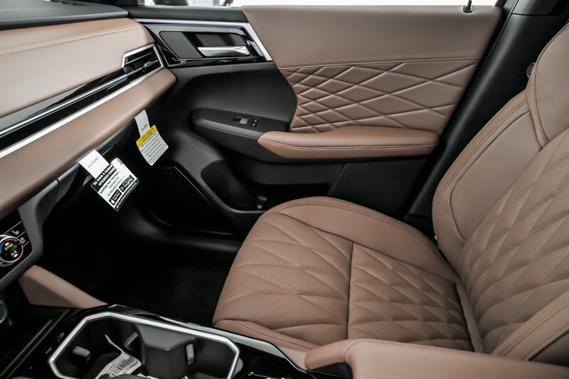 New 2026 Mitsubishi Outlander SEL FWD image 28