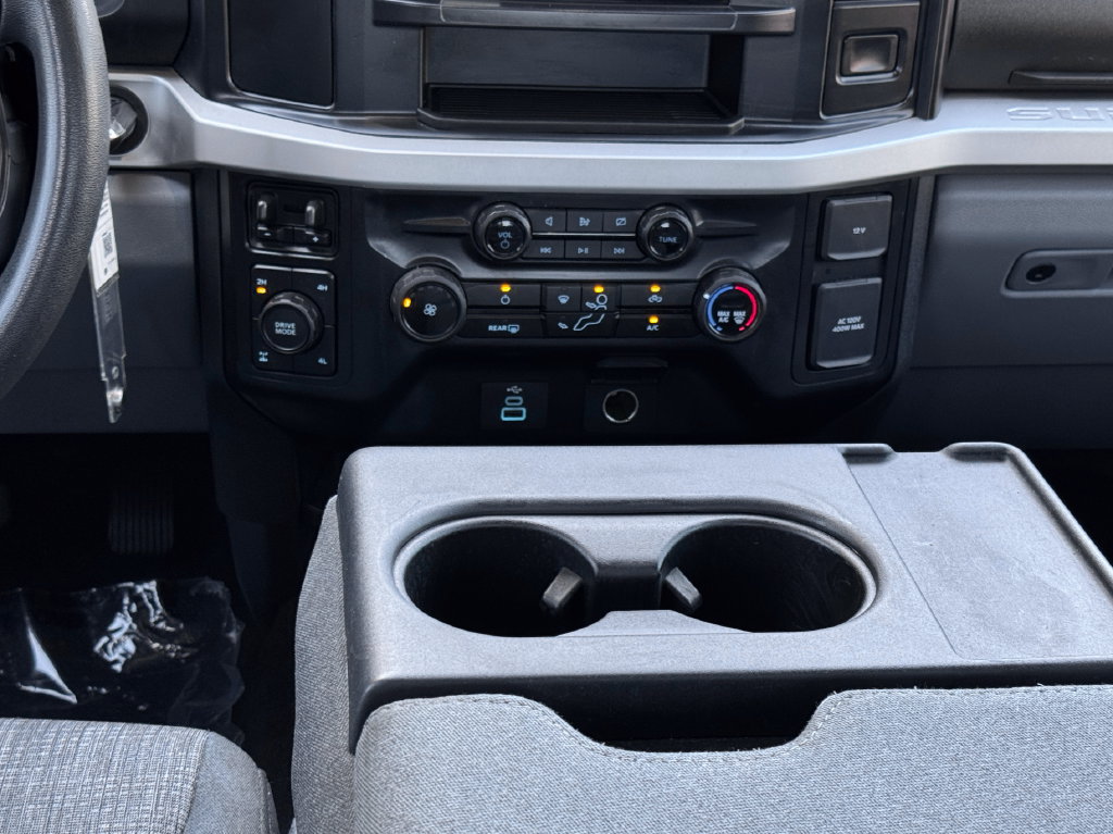 Used 2024 Ford F250 XLT w/ FX4 Off-Road Package AWD/4WD image 25