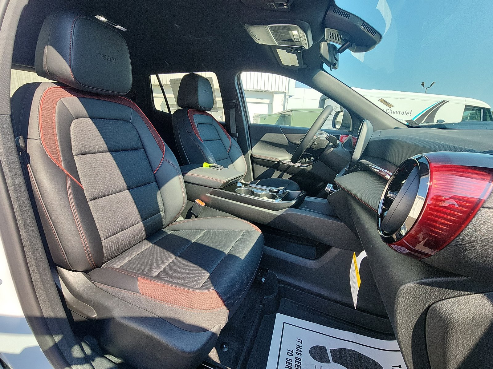 New 2027 Chevrolet Equinox RS w/ LPO, Floor Liner Package AWD/4WD image 23