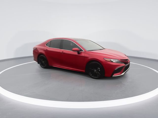 Used 2024 Toyota Camry XSE FWD image 2