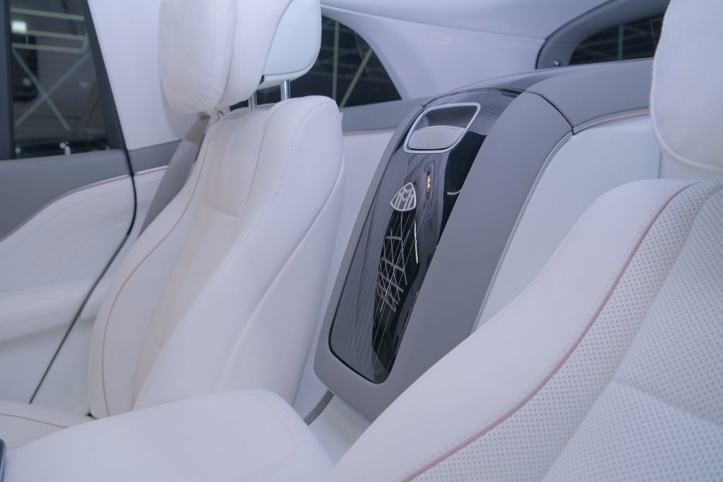 Used 2022 Mercedes-Benz Maybach GLS 600 4MATIC image 36