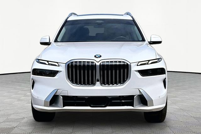 Used 2023 BMW X7 xDrive40i w/ Executive Package AWD/4WD image 3