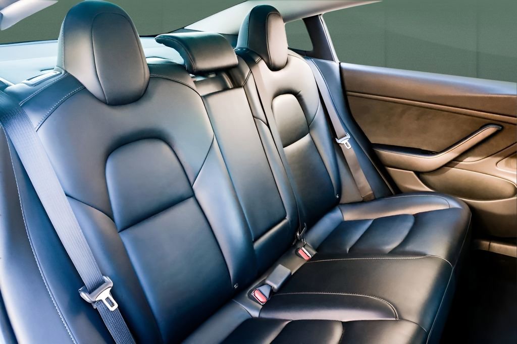 Used 2020 Tesla Model 3 Performance image 22