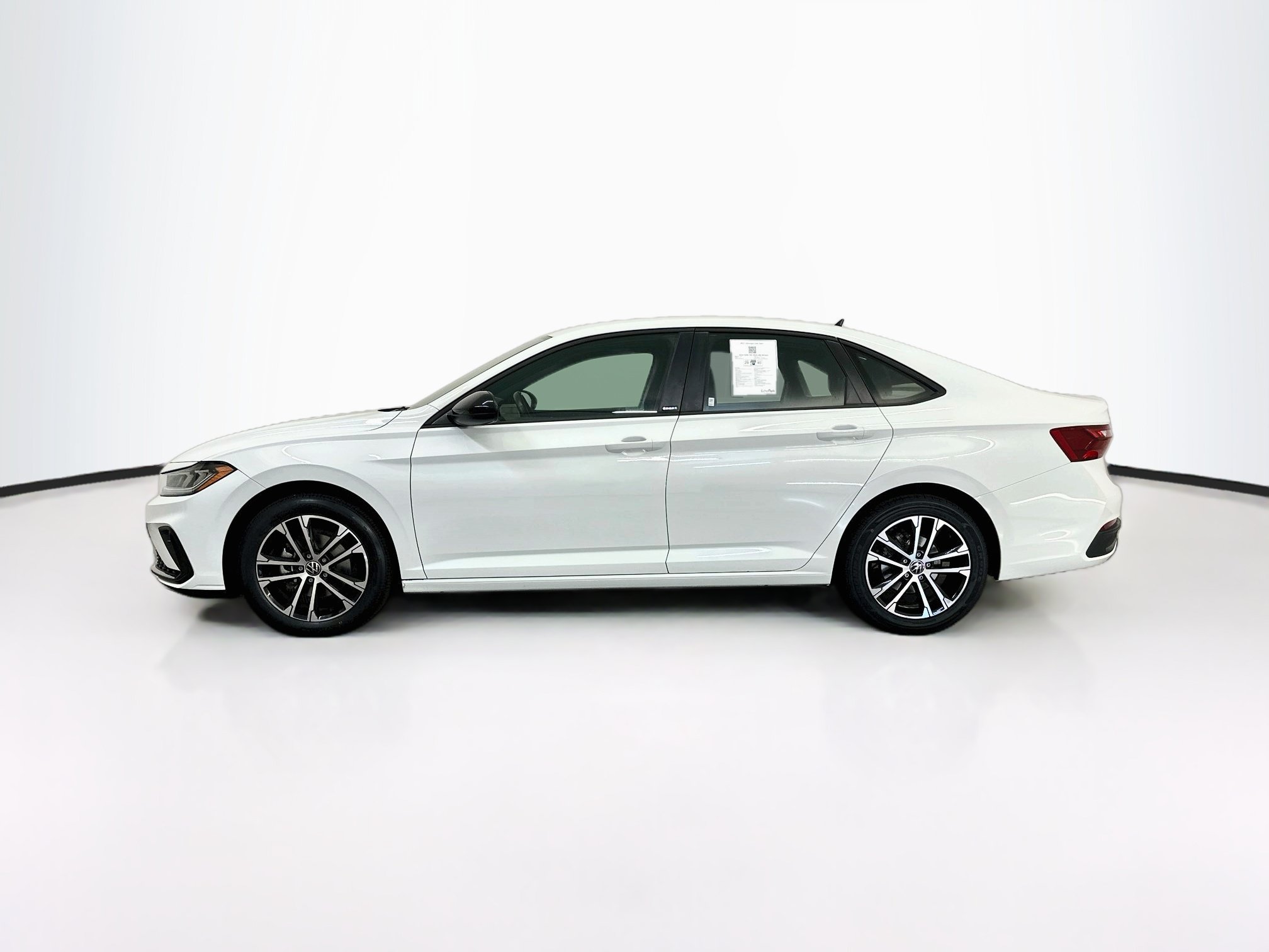 Used 2025 Volkswagen Jetta Sport FWD image 4