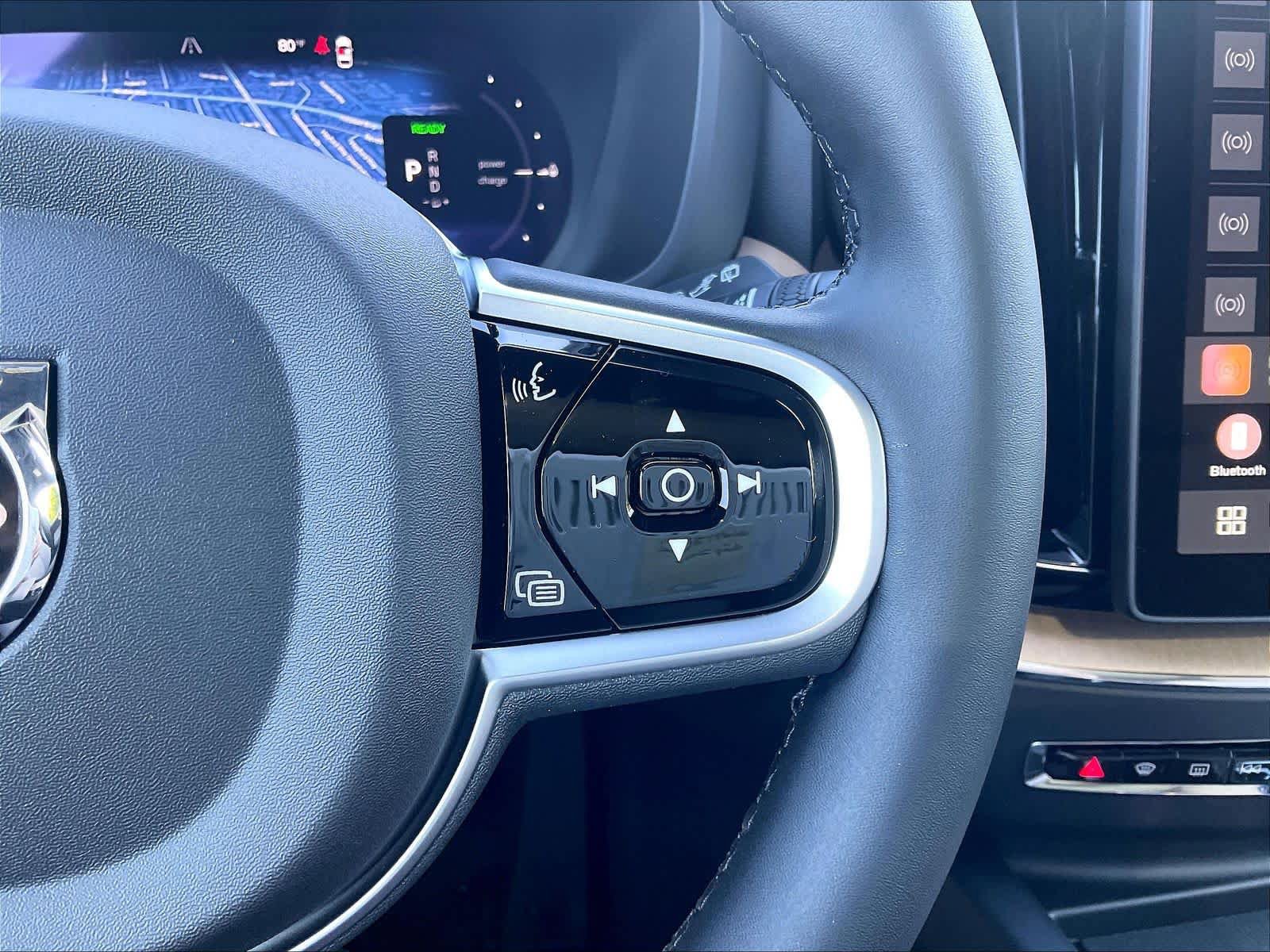 New 2026 Volvo XC60 T8 Plus w/ Climate Package AWD/4WD image 18