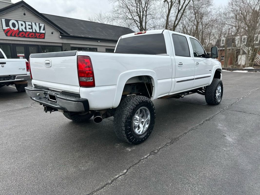 Used 2004 GMC Sierra 2500 SLE w/ Heavy-Duty Power Package AWD/4WD image 3