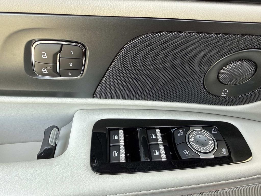 New 2026 Lincoln Nautilus Premier w/ Equipment Group 102A image 19