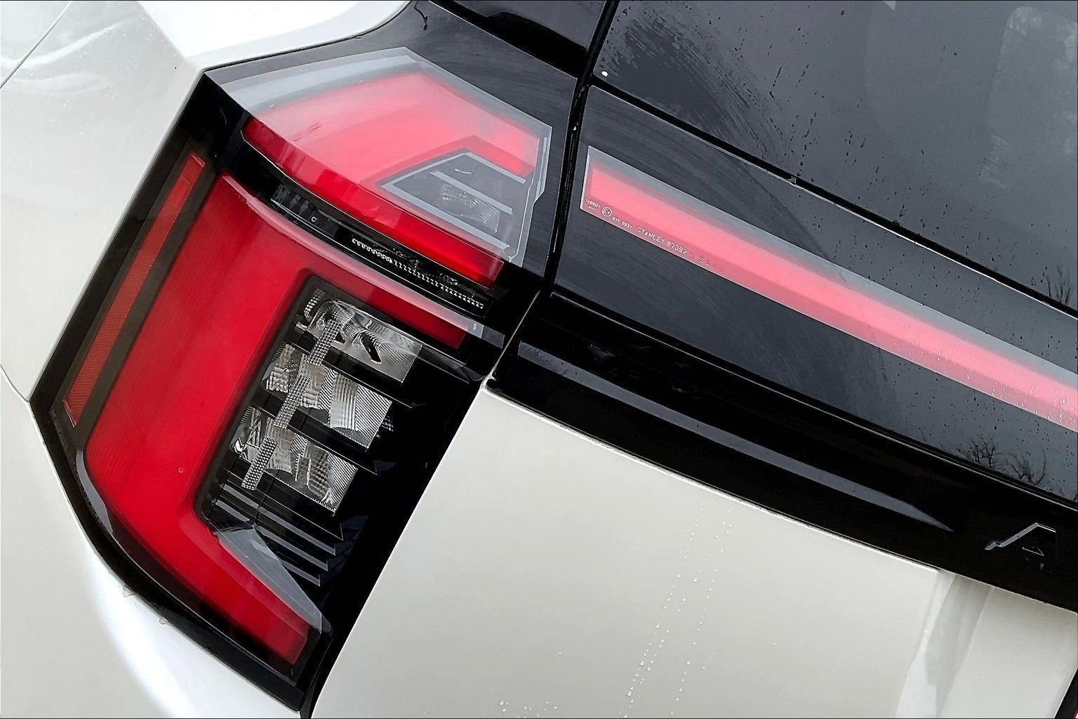 Used 2025 Nissan Armada PRO-4X w/ Pro-4X Premium Package image 39