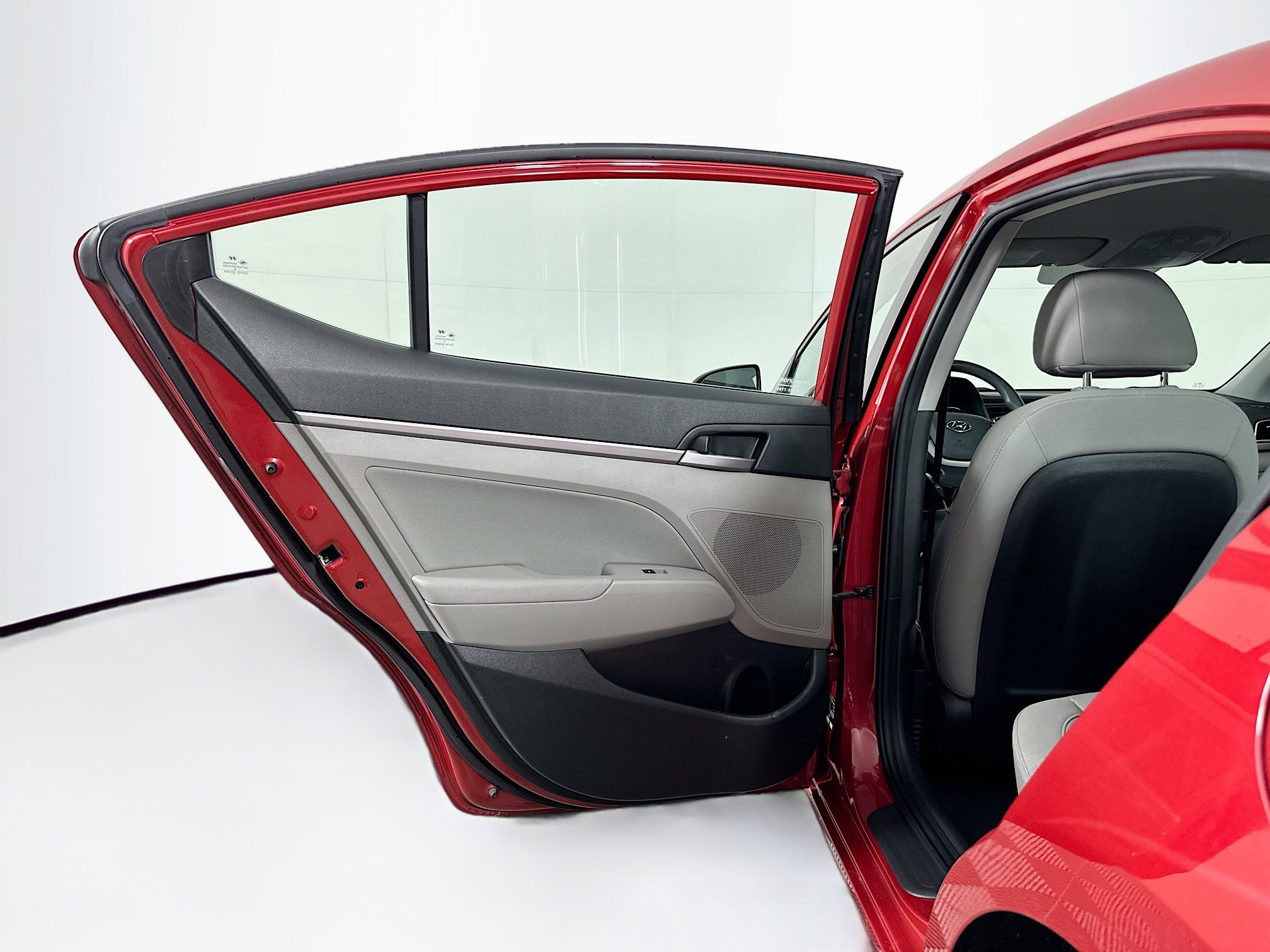 Used 2018 Hyundai Elantra SEL image 25