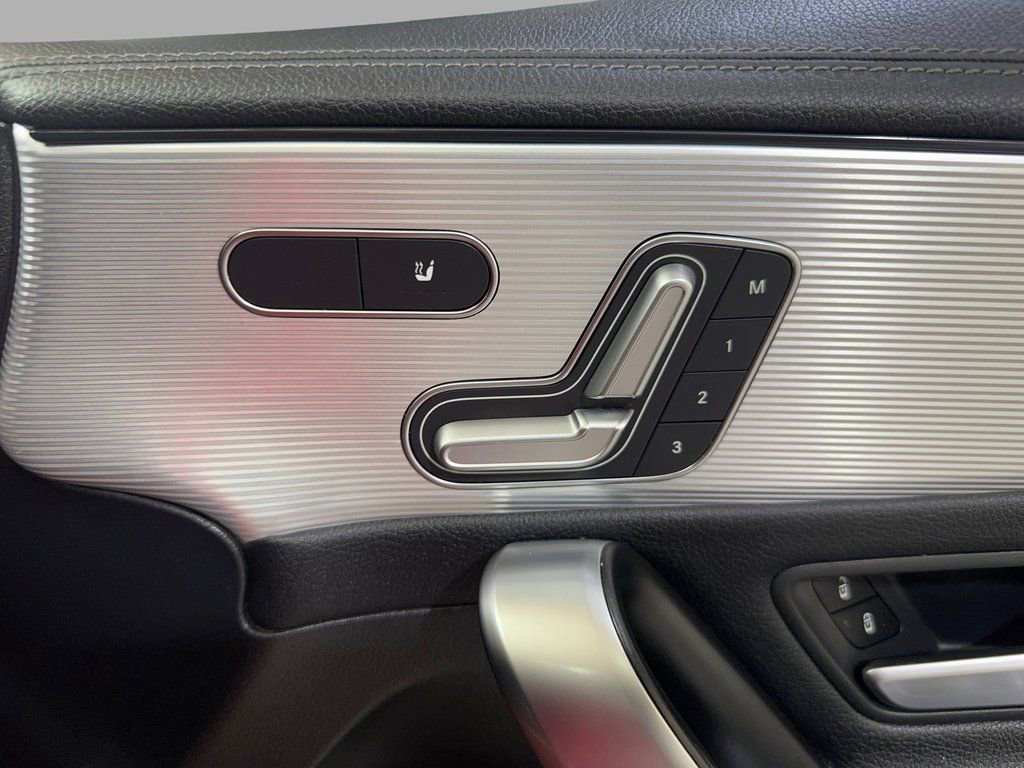 Used 2020 Mercedes-Benz CLA 250 image 39