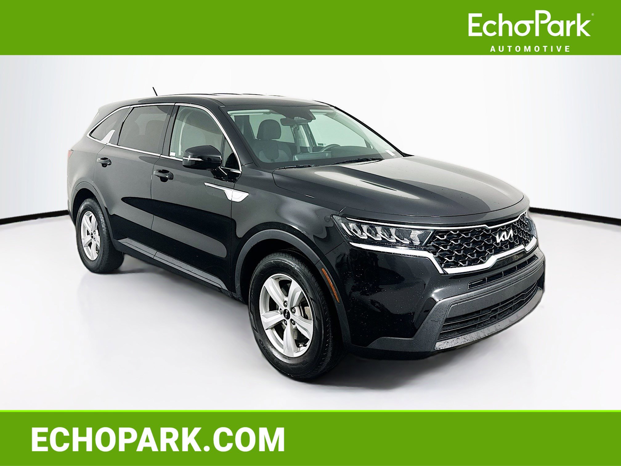 Used 2023 Kia Sorento LX image 1