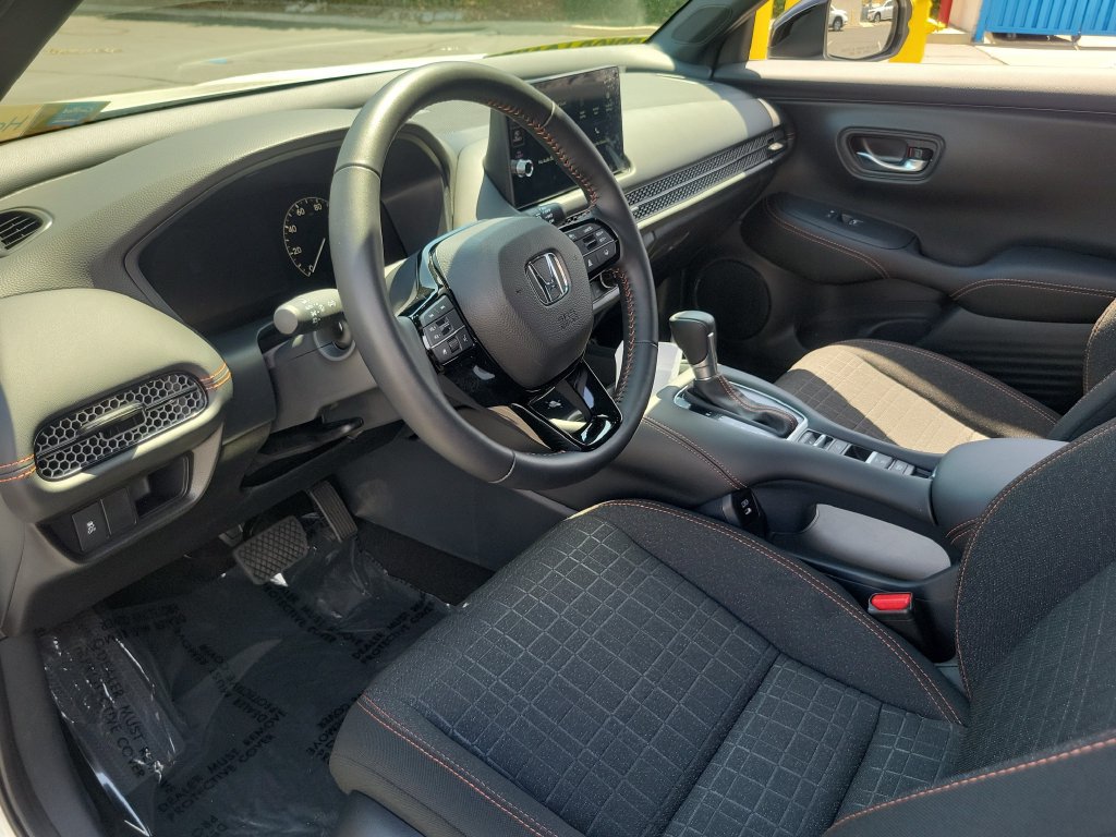 Used 2027 Honda HR-V Sport image 18