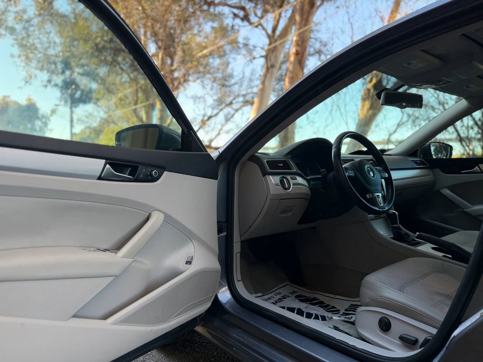 Used 2013 Volkswagen Passat 2.5 SE image 8