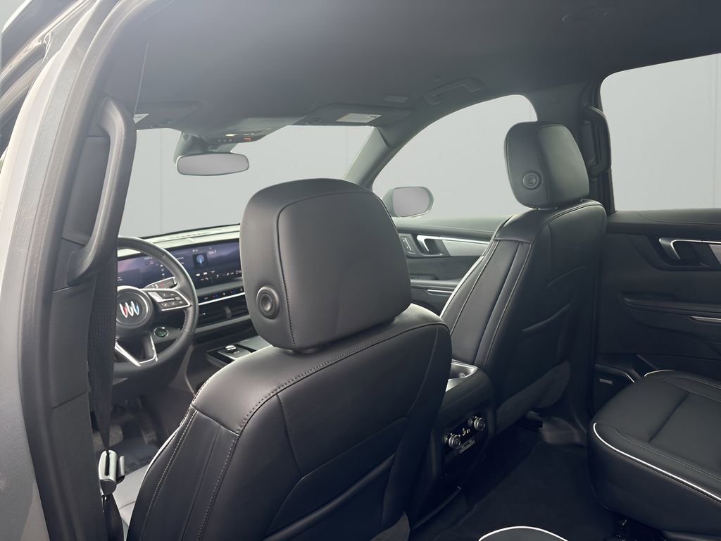 Used 2025 Buick Enclave Preferred image 13