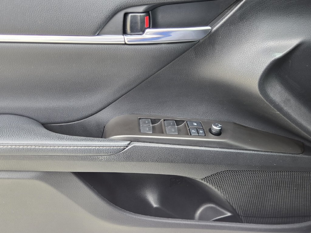 Used 2022 Toyota Camry XSE w/ Navigation Package FWD image 28