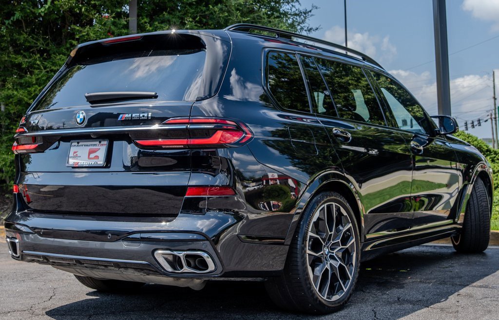 Used 2025 BMW X7 M60i image 30