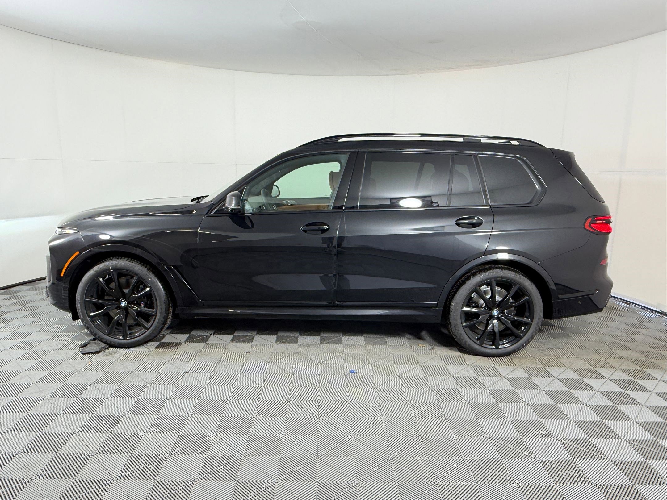 New 2027 BMW X7 xDrive40i image 2