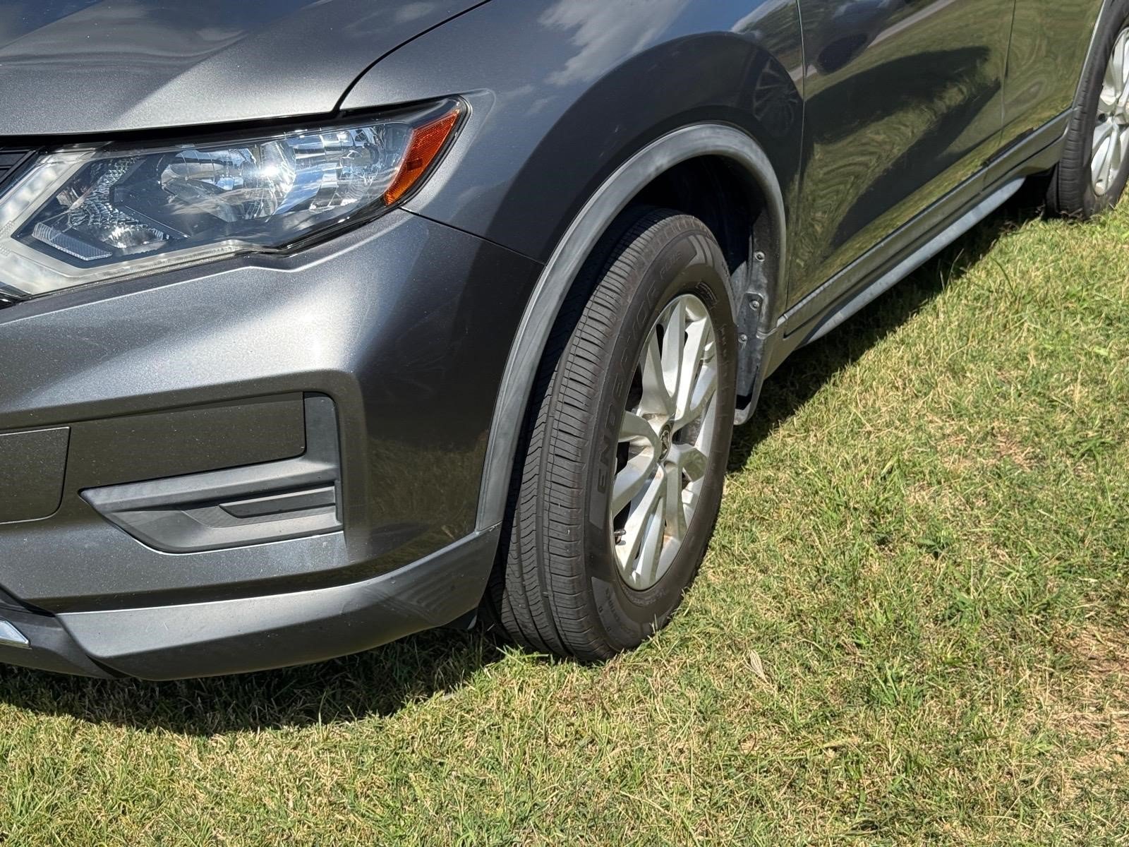 Used 2019 Nissan Rogue SV AWD/4WD image 5