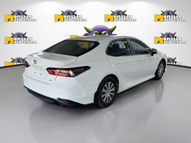 Used 2022 Toyota Camry LE image 4