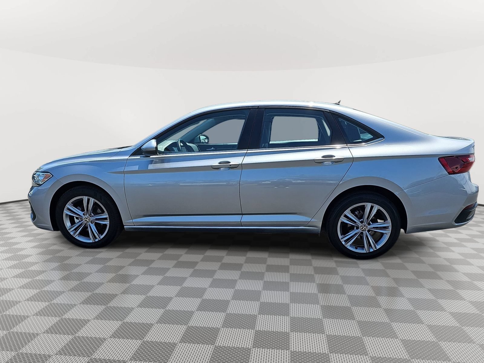 Used 2024 Volkswagen Jetta SE FWD image 8