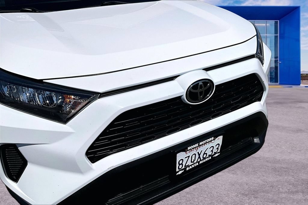 Used 2021 Toyota RAV4 LE FWD image 24