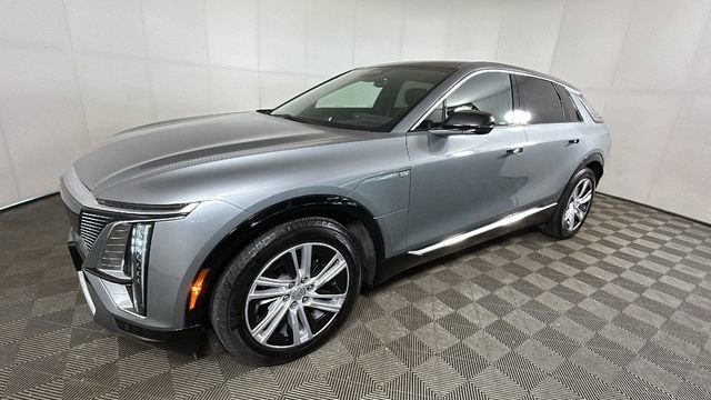 Used 2024 Cadillac Lyriq Tech RWD image 7