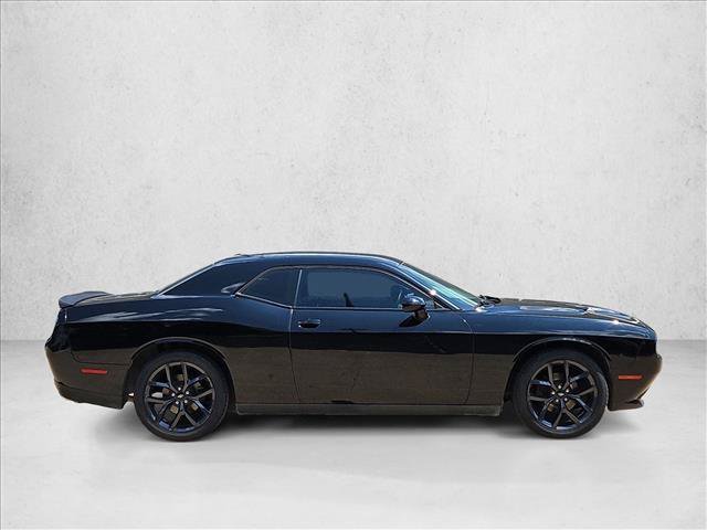 Used 2019 Dodge Challenger SXT w/ Blacktop Package RWD image 4