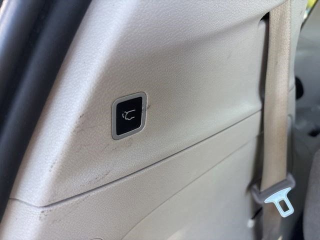 Used 2017 Chrysler Pacifica Touring w/ Tire & Wheel Group FWD image 35