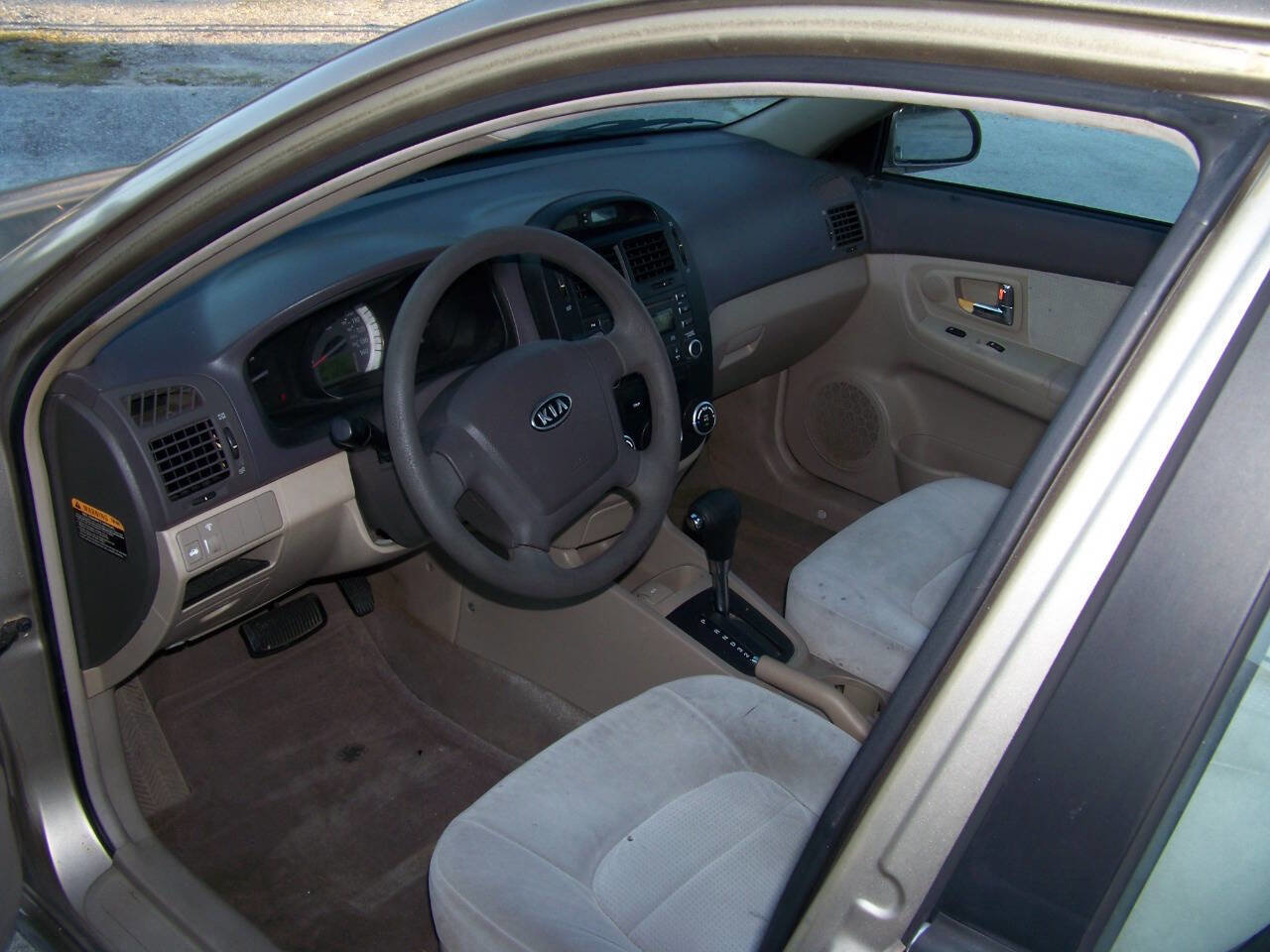 Used 2007 Kia Spectra EX FWD image 8
