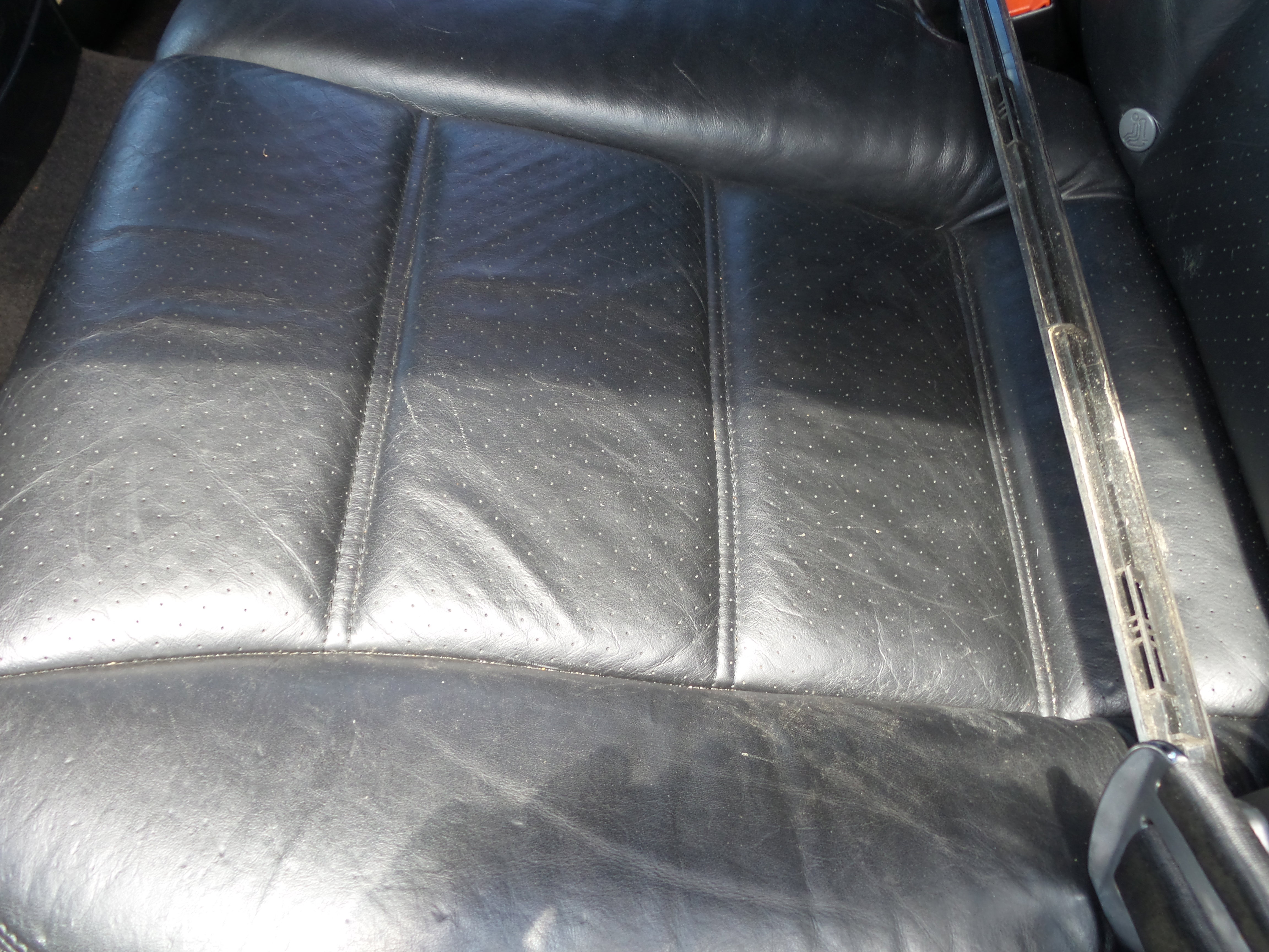 Used 2004 Porsche Cayenne Turbo image 51