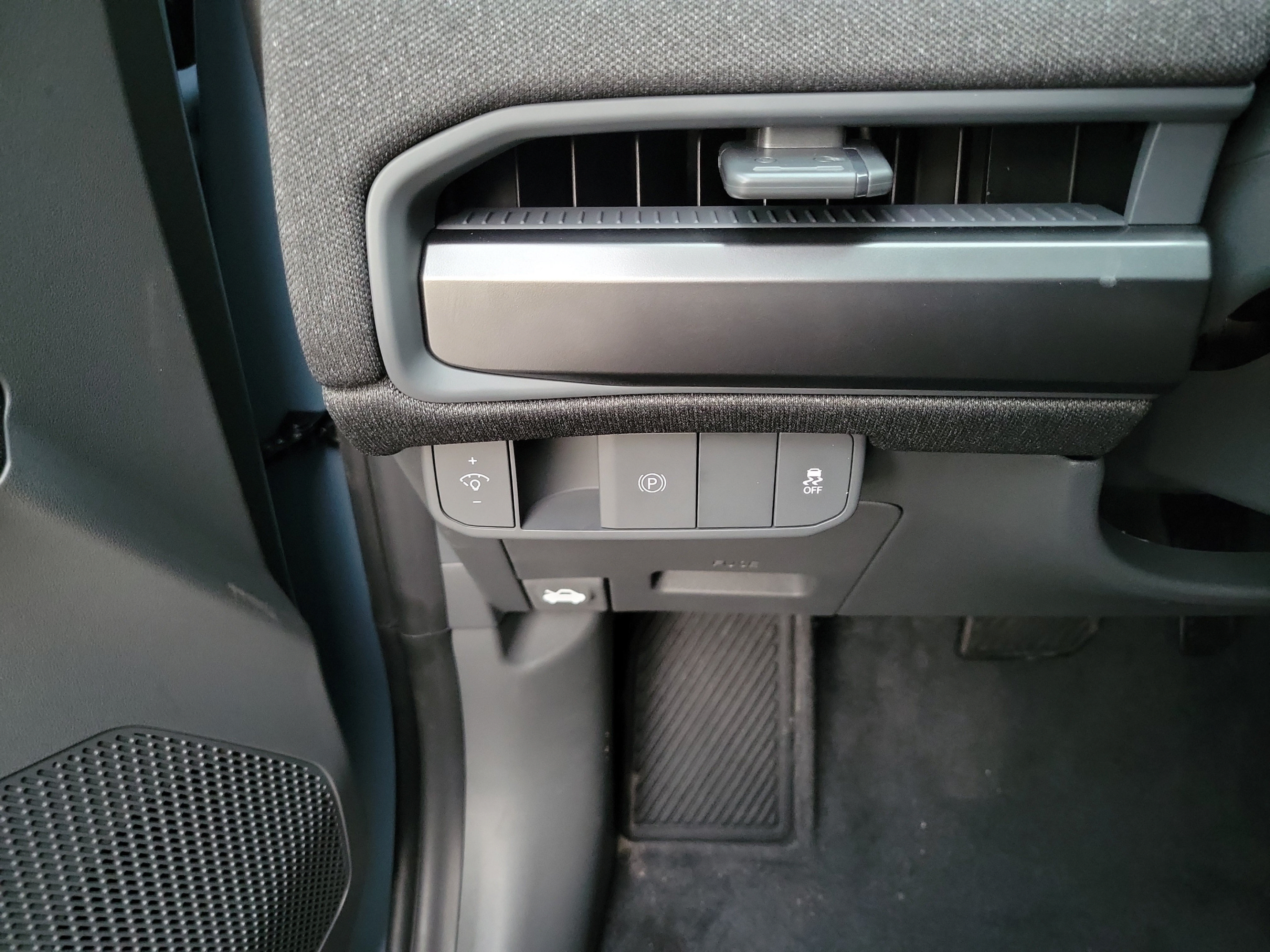 New 2027 Kia EV3 Wind w/ Wind Fwd Nightfall Package image 28