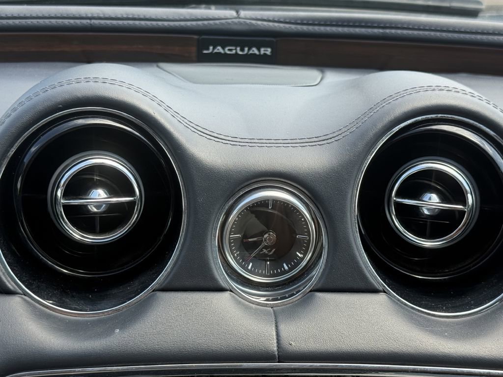 Used 2014 Jaguar XJ L Portfolio image 24