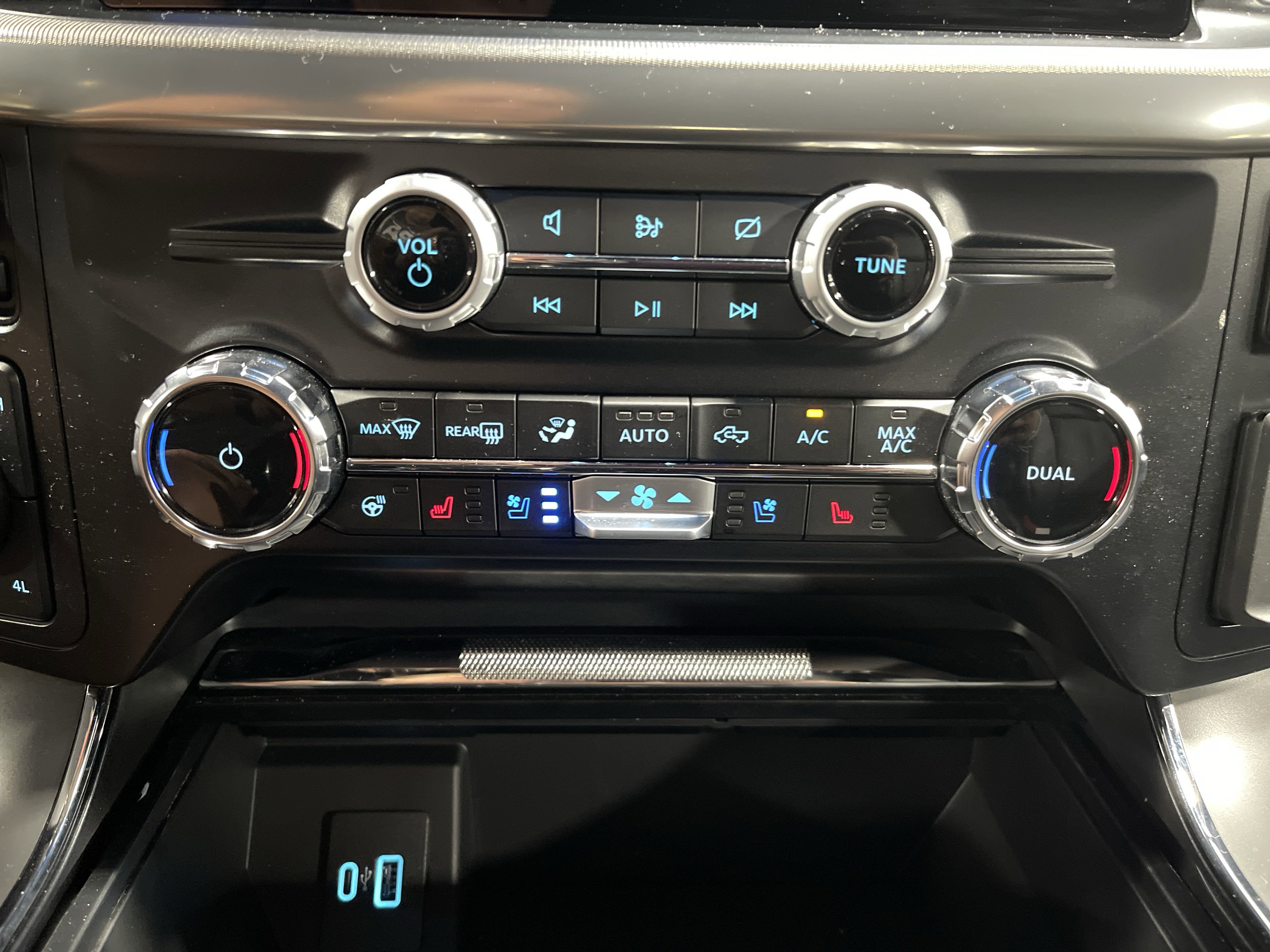 Used 2024 Ford F150 Lariat w/ Tow/Haul Package image 25