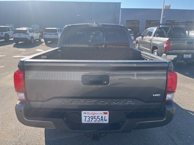 Used 2018 Toyota Tacoma TRD Sport w/ Technology Package image 6