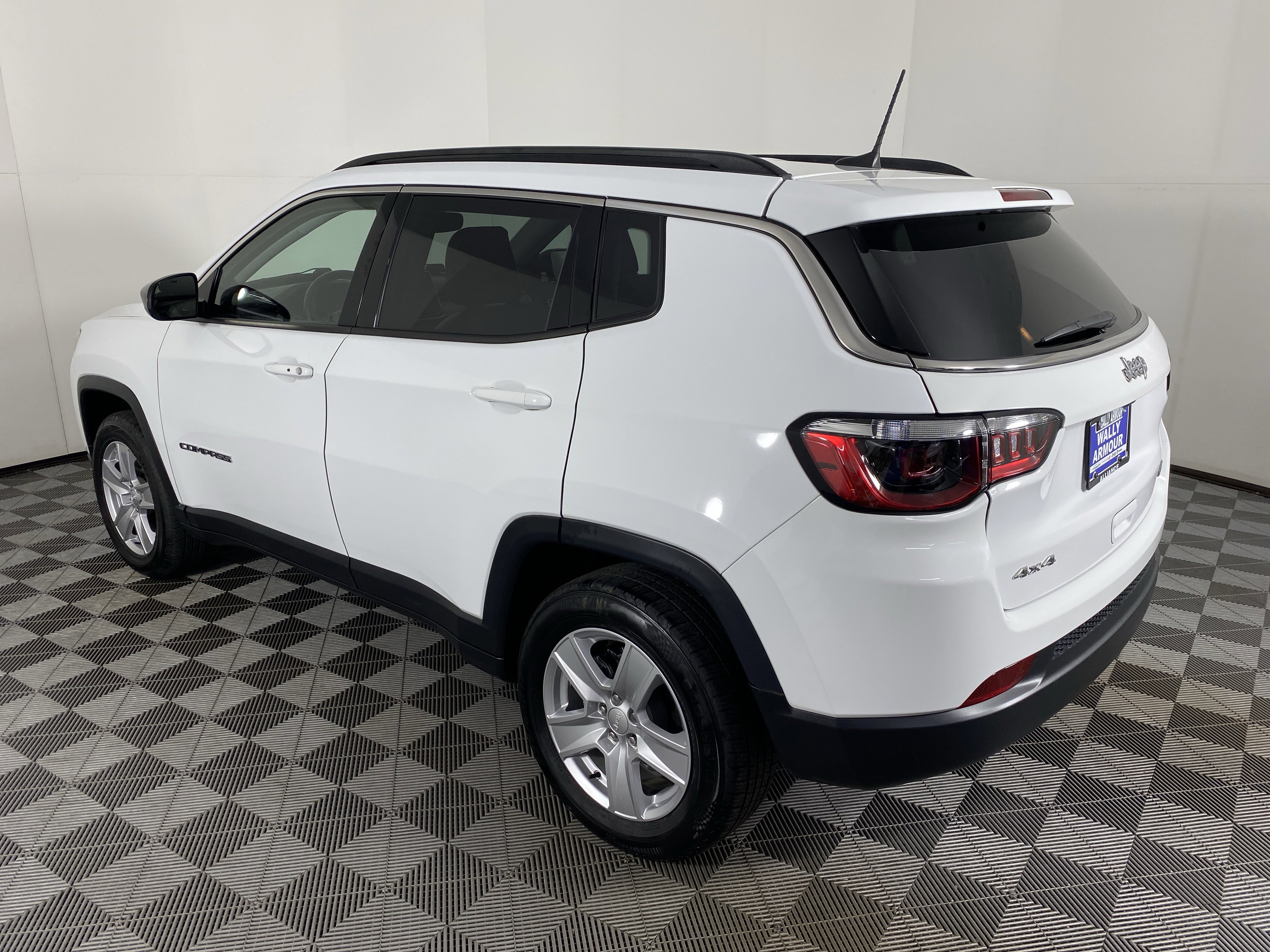 Used 2022 Jeep Compass Latitude w/ Convenience Group image 9