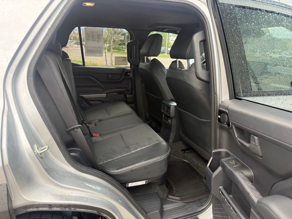 Used 2025 Toyota 4Runner TRD Off-Road Premium AWD/4WD image 30
