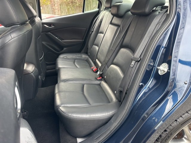 Used 2018 MAZDA MAZDA3 Touring image 9