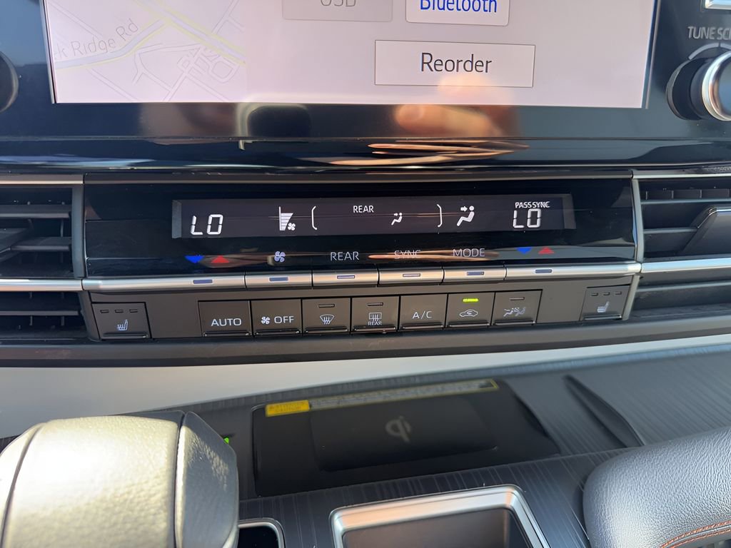 Used 2024 Toyota Sienna XSE w/ XSE Plus Package AWD/4WD image 24