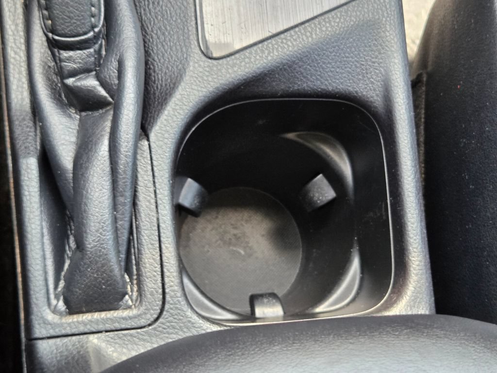 Used 2017 Toyota RAV4 Limited FWD image 31