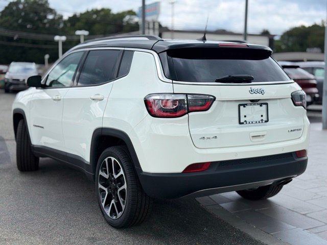 Used 2021 Jeep Compass Limited w/ Elite Exterior Group AWD/4WD image 4