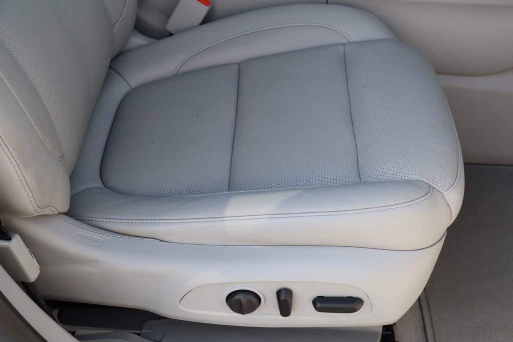 Used 2018 GMC Acadia SLT image 30