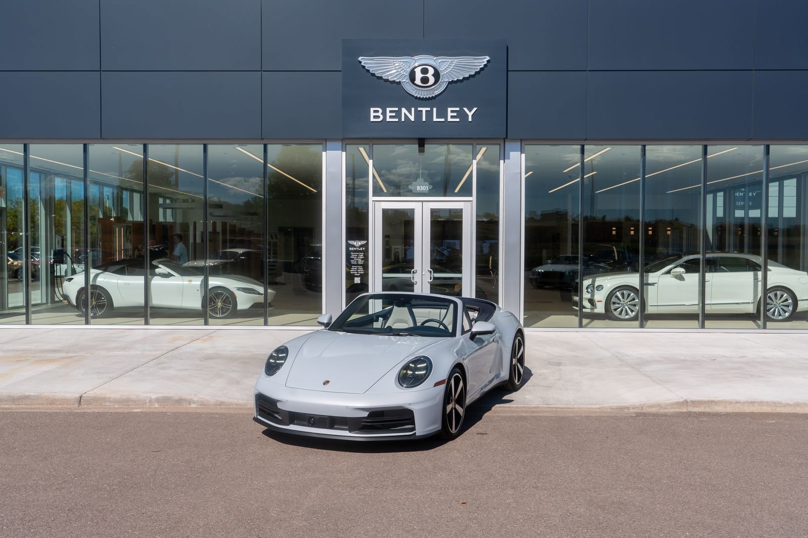 Used 2025 Porsche 911 Carrera image 6