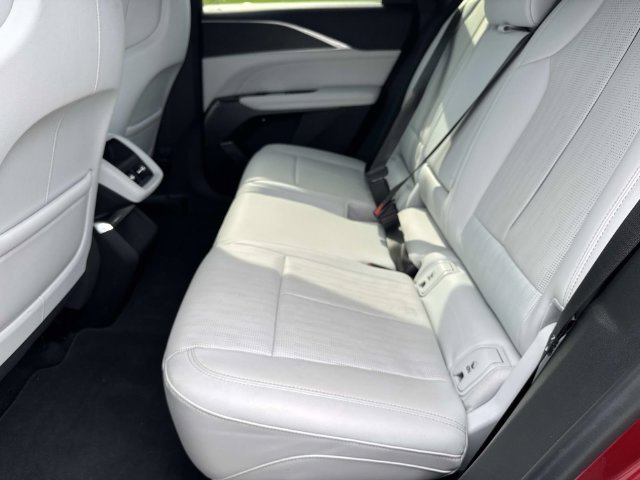 Certified 2024 Cadillac Lyriq Luxury AWD/4WD image 13