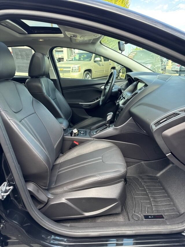 Used 2014 Ford Focus Titanium FWD image 18
