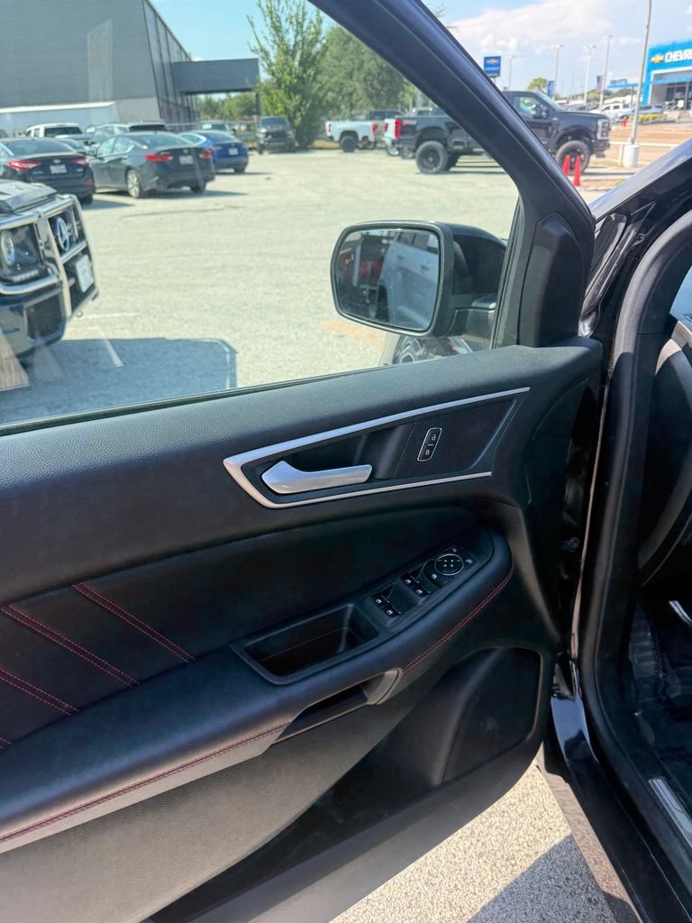 Used 2024 Ford Edge ST-Line AWD/4WD image 10