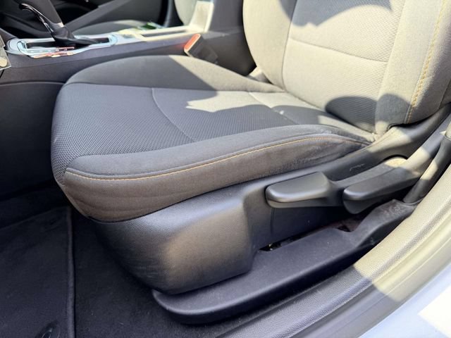 Used 2017 Chevrolet Cruze LS FWD image 15