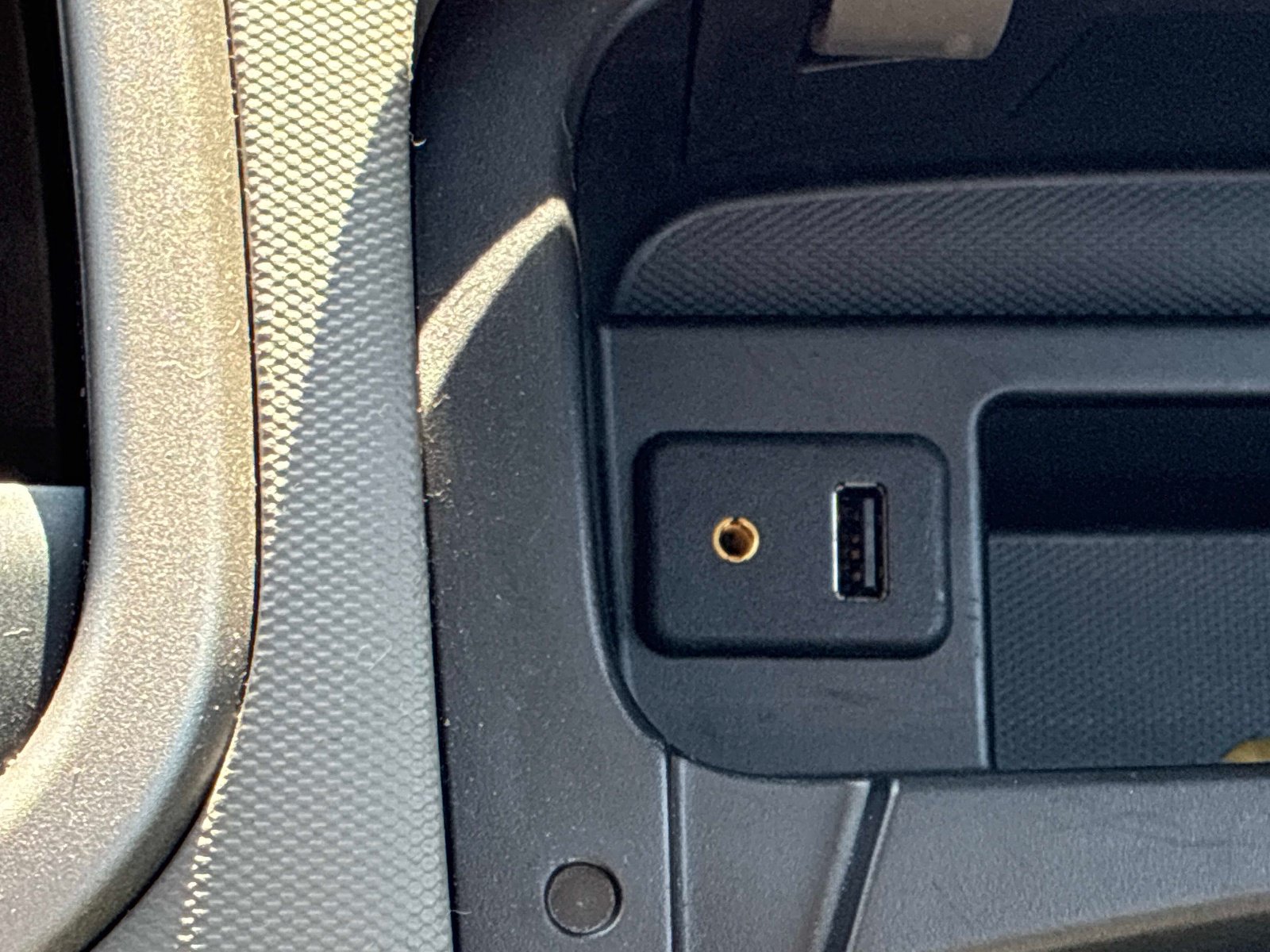 Used 2015 Chevrolet Sonic LTZ FWD image 26