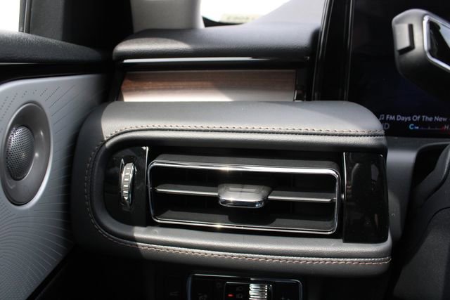 New 2026 Lincoln Aviator Reserve AWD/4WD image 38