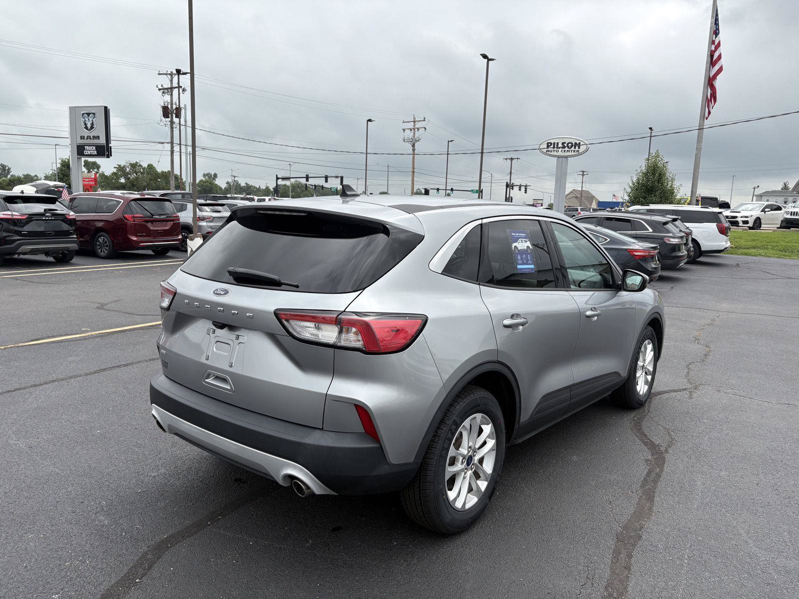 Used 2021 Ford Escape SE w/ Convenience Package FWD image 25