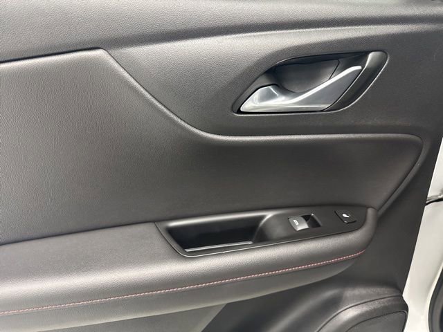 Used 2022 Chevrolet Blazer RS w/ Enhanced Convenience Package image 26